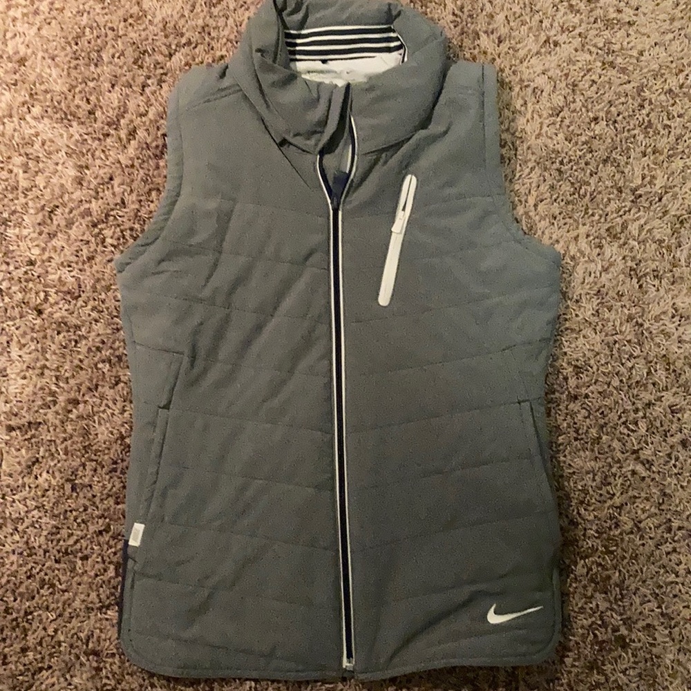 Nike women’s Golf Vest